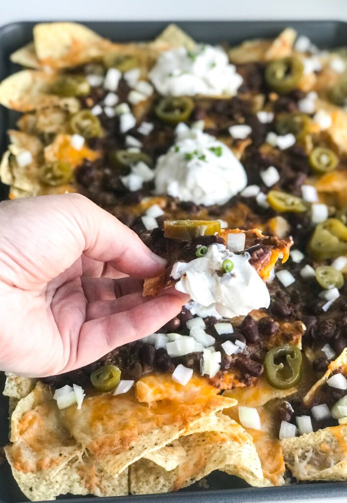 Weeknight "dump" nachos 
