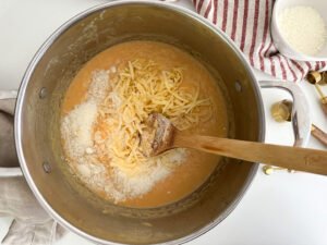 Butternut squash bechamel sauce with cheese