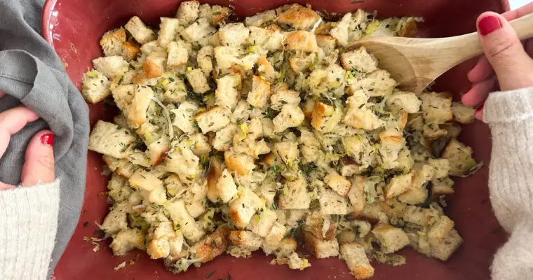 Simple Sourdough Stuffing