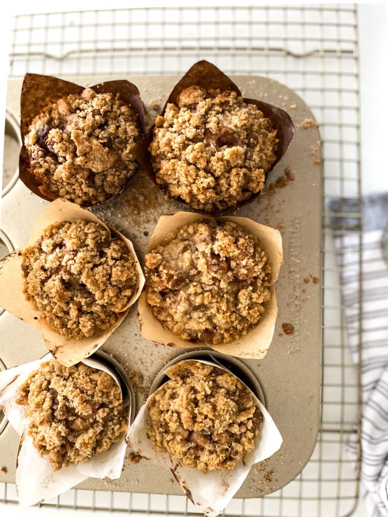 Cinnamon Roll Pull Apart Muffins 