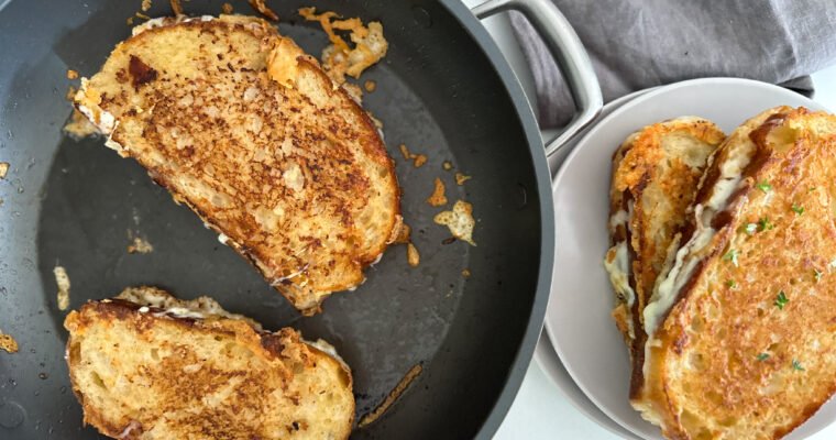 Roasted Garlic Grilled Cheese Sandwich (Copycat Starbucks)