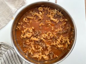Cheeseburger pasta - cooking the pasta