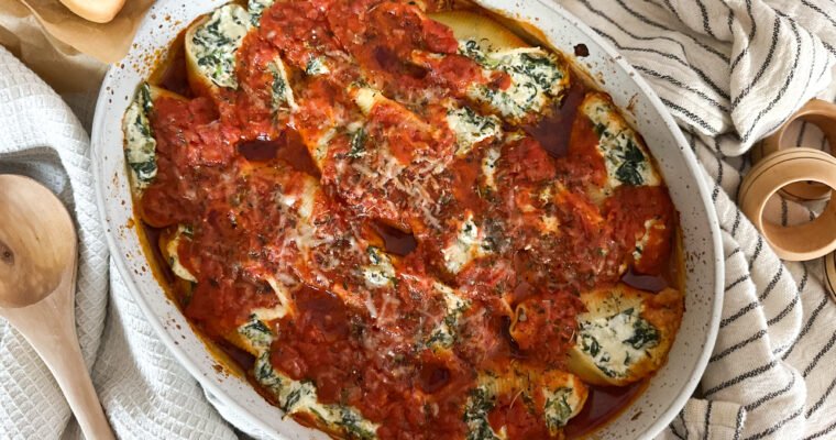 Spinach Stuffed Shells (in a spicy Arrabbiata Sauce)